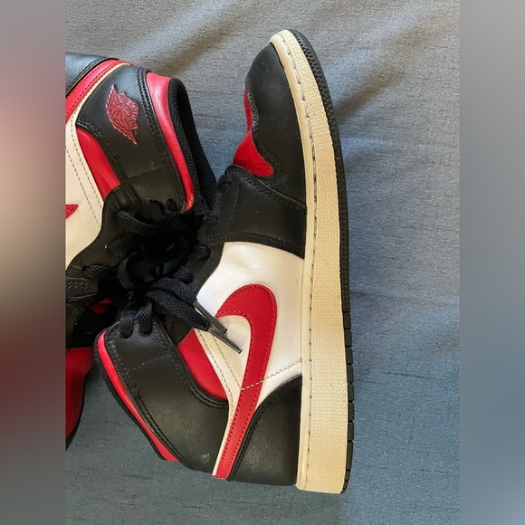 Jordan 1 Retro High OG, Size 6.5Y, EUC - Picture 5 of 9